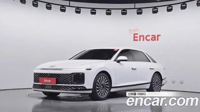 Hyundai Grandeur Hybrid 2023 — ფოტო 26/31