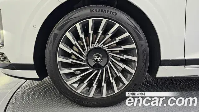 Hyundai Grandeur Hybrid 2023 — ფოტო 29/31