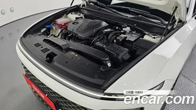 Hyundai Grandeur Hybrid 2023 — ფოტო 31/31