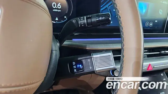 Hyundai Grandeur Hybrid 2023 — ფოტო 7/31