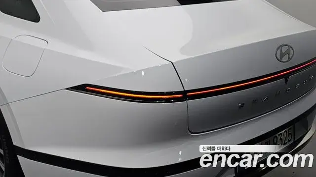 Hyundai Grandeur Hybrid 2023 — ფოტო 28/31