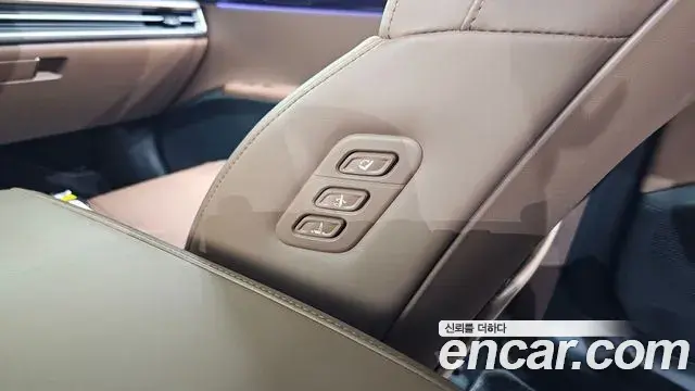 Hyundai Grandeur Hybrid 2023 — ფოტო 14/31