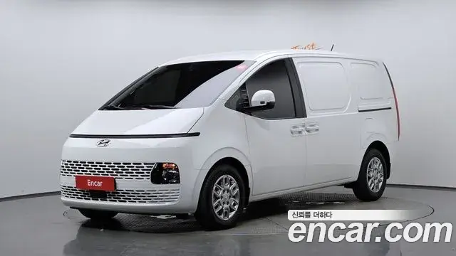 Hyundai Staria 2023 — Фото 1/20