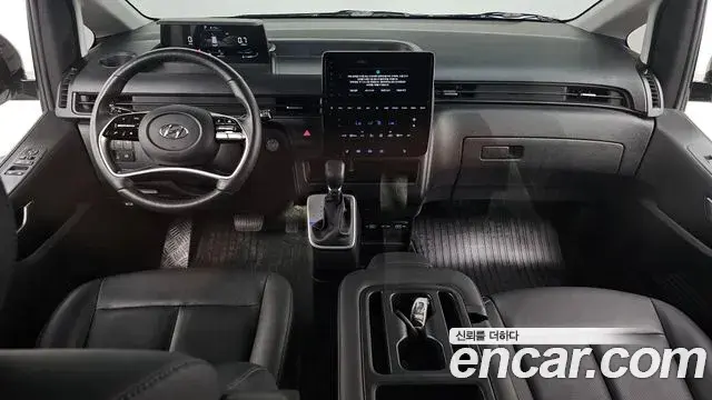 Hyundai Staria 2023 — Фото 7/20