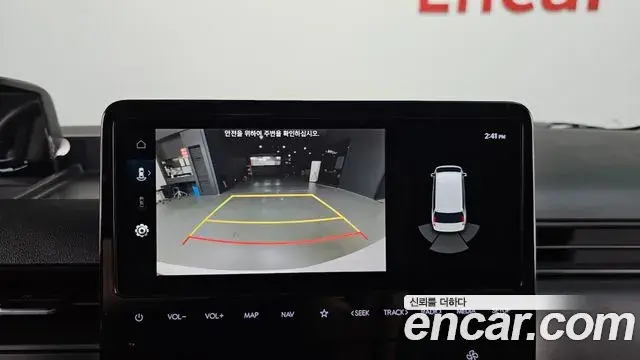Hyundai Staria 2023 — Фото 15/20