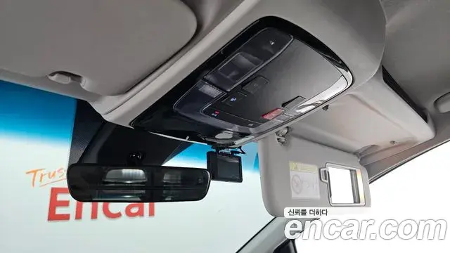 Hyundai Staria 2023 — Фото 19/20