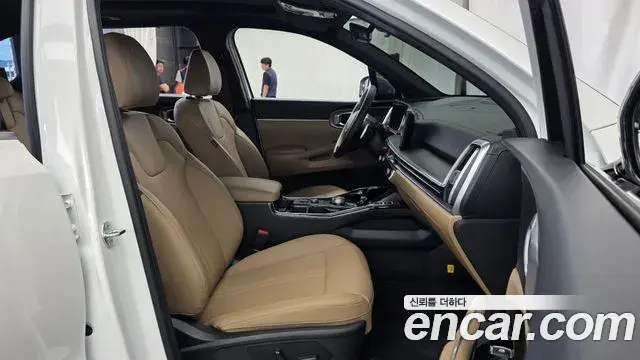 Kia Sorento 2023 — Фото 11/20