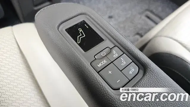 Kia Carnival 2025 — Фото 19/20