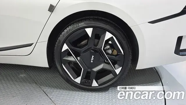 Kia K8 2024 — Photo 25/36