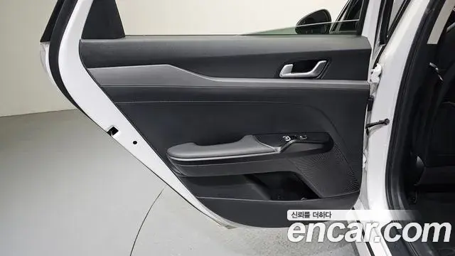 Kia K5 2021 — Photo 29/33