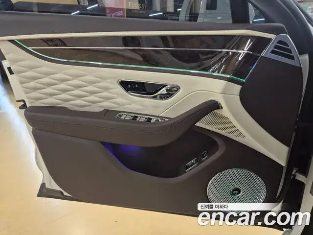 Bentley Flying Spur 2022 — Şəkil 12/20