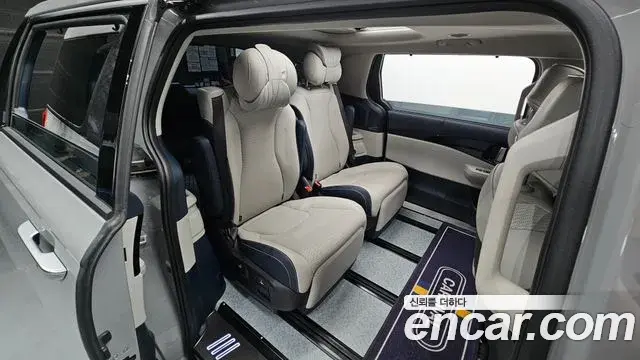 Kia Carnival 2024 — Photo 17/20