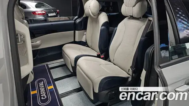 Kia Carnival 2024 — Photo 8/20