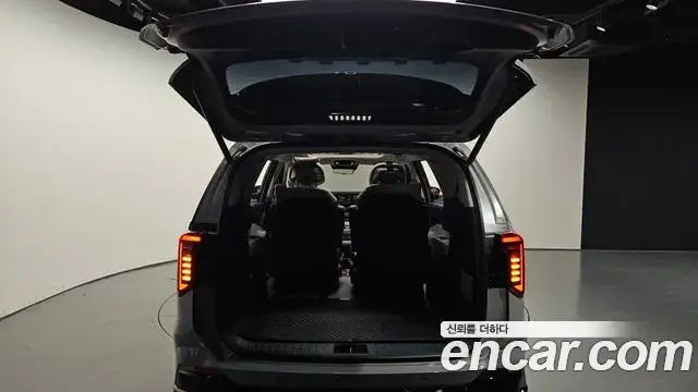 Kia Carnival 2024 — Photo 10/20