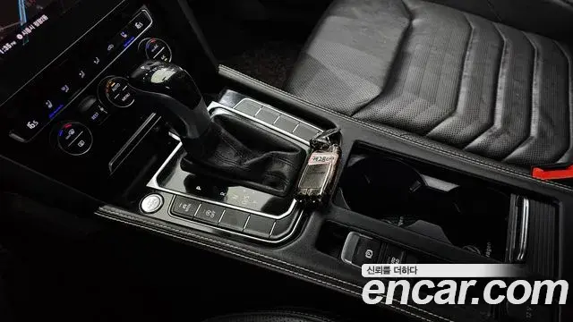 Volkswagen Arteon 2019 — Şəkil 12/20