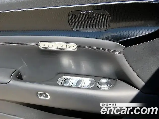 Genesis G90 2023 — Фото 10/20