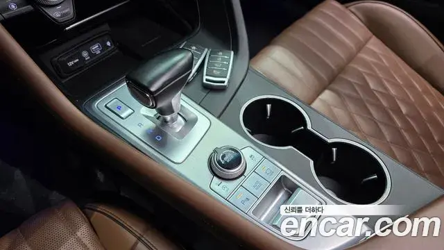 Genesis G70 2019 — Photo 9/31