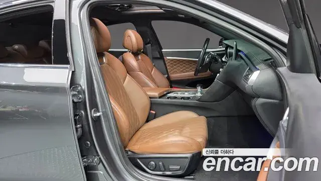 Genesis G70 2019 — Photo 19/31