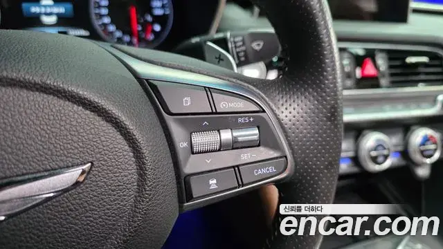 Genesis G70 2019 — Photo 17/31