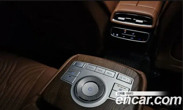 Genesis G80 2022 — Şəkil 13/20