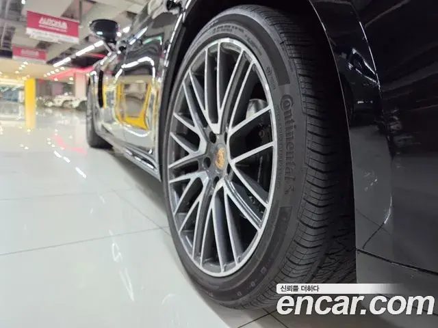 Porsche Panamera 2024 — Şəkil 14/20