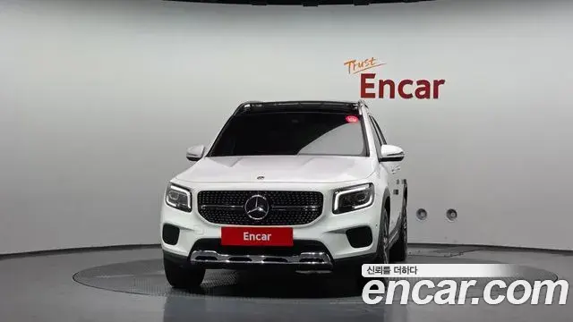 Mercedes-Benz GLB-Class 2020 — Фото 2/20