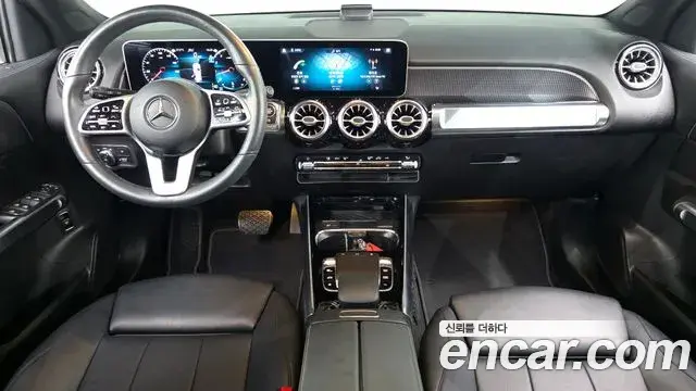 Mercedes-Benz GLB-Class 2020 — Фото 9/20