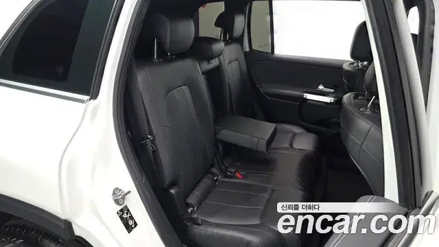 Mercedes-Benz GLB-Class 2020 — Фото 11/20