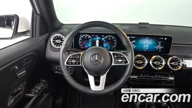 Mercedes-Benz GLB-Class 2020 — Фото 12/20