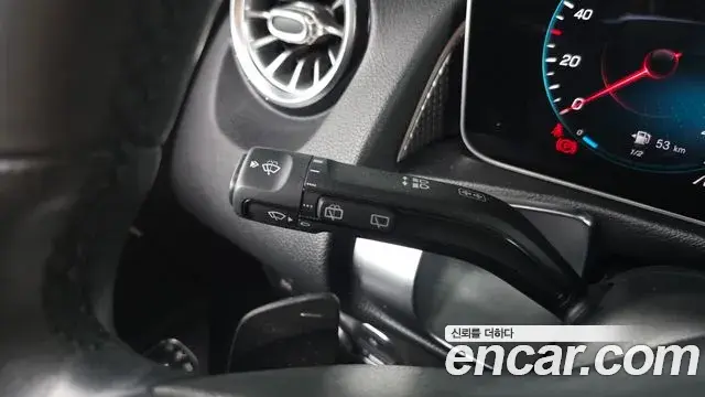 Mercedes-Benz GLB-Class 2020 — Фото 16/20