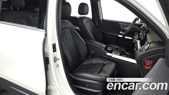 Mercedes-Benz GLB-Class 2020 — ფოტო 25/29
