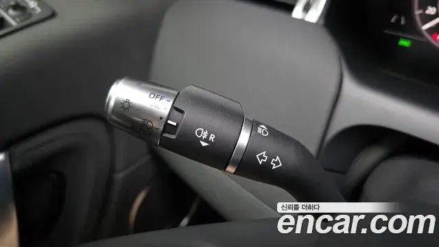 Land Rover Discovery Sport 2020 — ფოტო 32/33