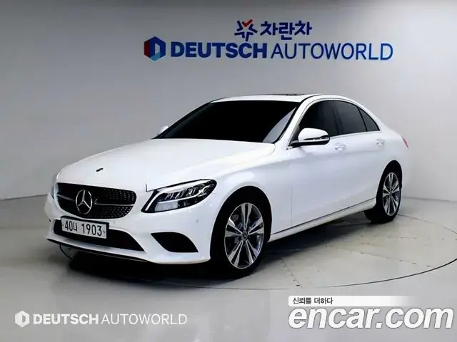 Mercedes-Benz C-Class 2019 — Photo 3/20