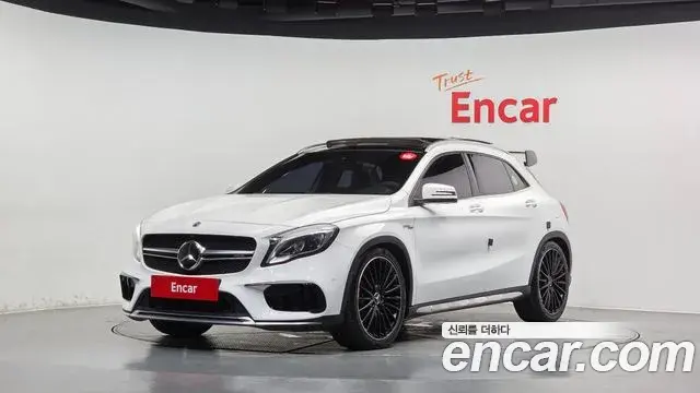 Mercedes-Benz GLA-Class 2018 — Photo 21/33