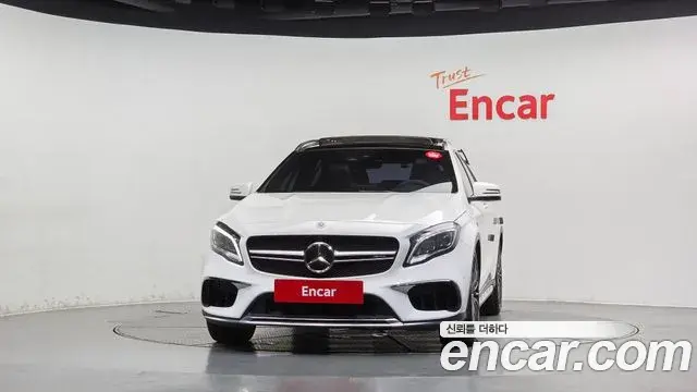 Mercedes-Benz GLA-Class 2018 — Photo 13/33