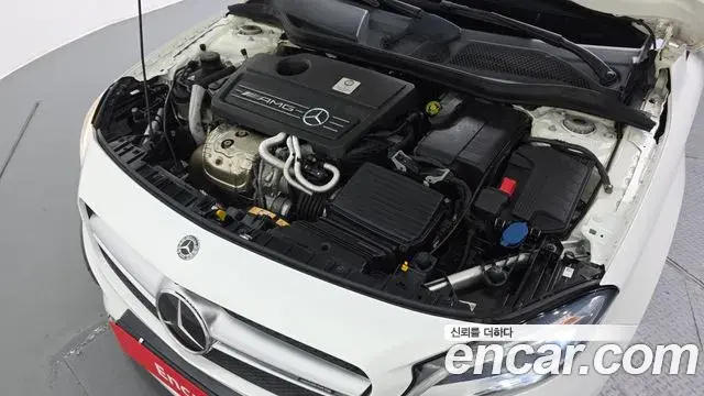 Mercedes-Benz GLA-Class 2018 — Photo 28/33