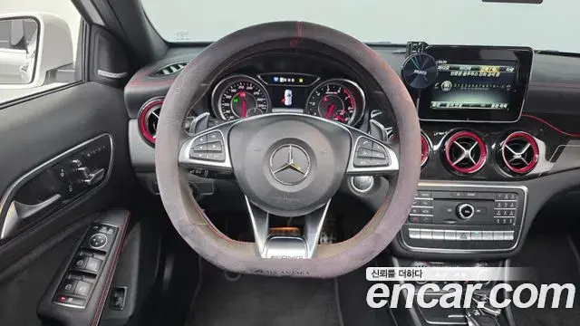 Mercedes-Benz GLA-Class 2018 — Photo 4/33