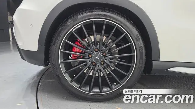 Mercedes-Benz GLA-Class 2018 — Photo 25/33