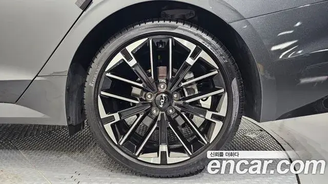Kia K5 2024 — Photo 25/32