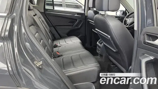 Volkswagen Tiguan 2019 — Photo 26/33