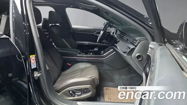 Audi A8 2021 — Şəkil 34/39