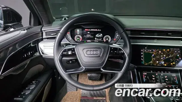 Audi A8 2021 — Şəkil 18/39