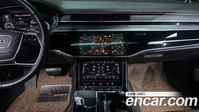 Audi A8 2021 — Şəkil 15/39