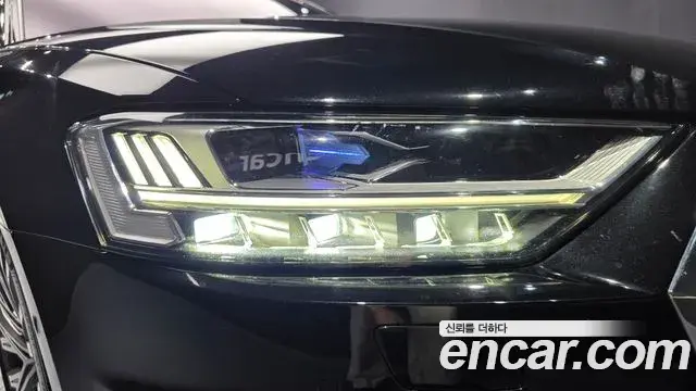 Audi A8 2021 — Şəkil 25/39