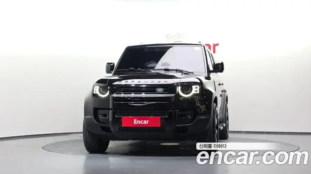 Land Rover Defender 2023 — Фото 3/20