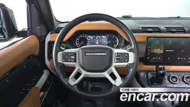 Land Rover Defender 2023 — Фото 14/20