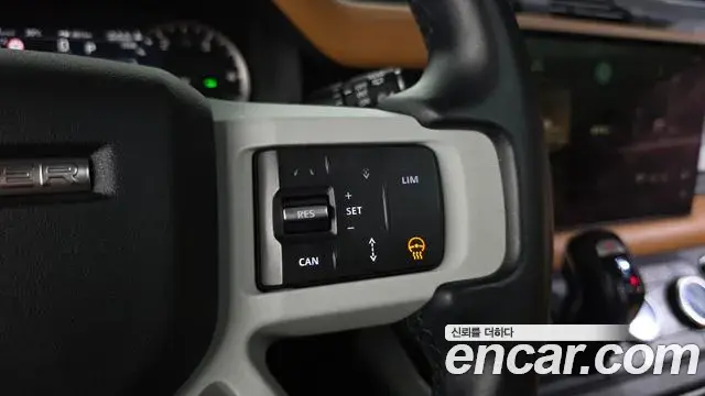 Land Rover Defender 2023 — ფოტო 15/34