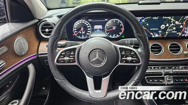 Mercedes-Benz E-Class 2019 — Фото 13/20