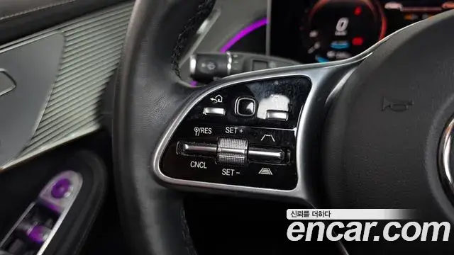 Mercedes-Benz EQC 2020 — Şəkil 23/34