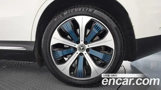 Mercedes-Benz EQC 2020 — Şəkil 15/34